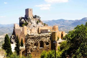 Read more about the article Descubriendo La Iruela: Los Mejores Lugares para Visitar en Este Encantador Pueblo Jienense