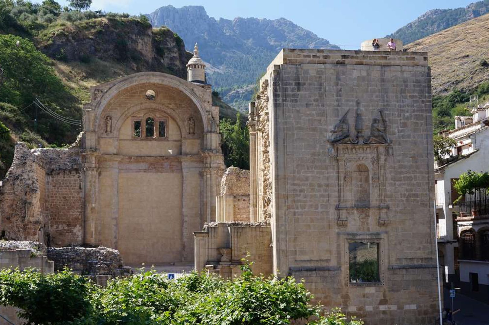 Ruinas de Santa María y Bóveda del Río Cerezuelo